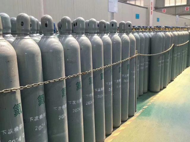 氦气玩火会爆炸吗（氦气在什么条件下会爆炸）